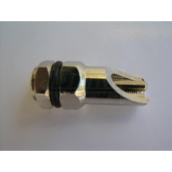 Napáječka se závitem a maticí M10 x 1 do láhve, nebo čtyřhranné trubky pro králíky, drůbež v klecích.