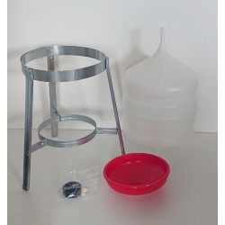 Barelová napáječka s horním plněním na nohách 30 l