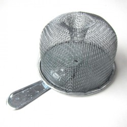 Past na myši domečková - na jednu návnadu možno chytit několik živých myší