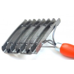 Hřbílko pro koně ADLUS 8 řad zubů