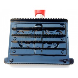 Hřbílko kravské,  oklepávací želízko, černý lak s prolisem, 7řad