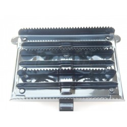 Hřbílko kravské,  oklepávací želízko, černý lak s prolisem, 7řad