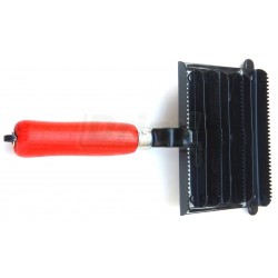 Hřbílko kravské,  oklepávací želízko, černý lak s prolisem, 7řad