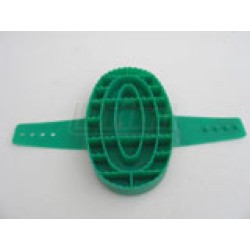 Hřbílko plastové oválné s mřížkou, se stavitelnou páskou na ruku, různé barvy