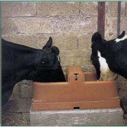 Vyhřívaná napáječka ISOBAC