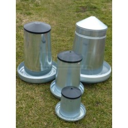 Tubusové krmítko s víkem, 70 kg, výškově nastavitelné