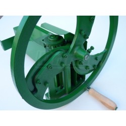 Řezačka na kopřivy a píci