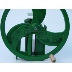 Řezačka na kopřivy a píci