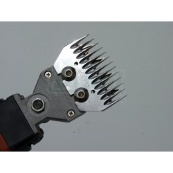 Clipper F7  kufříkový el. stříhací strojek na ovce