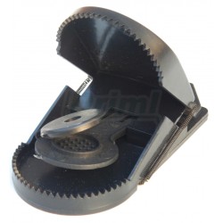 Past na krysy s pružinou