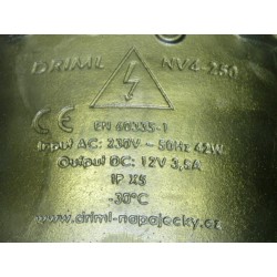 Vyhřívaná  nerezová napáječka DRIML 2,5 litru, 230/12 V,  do -30°