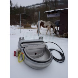 Vyhřívaná  nerezová napáječka DRIML 2,5 litru, 230/12 V,  do -30°