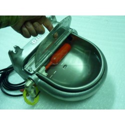 Vyhřívaná  nerezová napáječka DRIML 2,5 litru, 230/12 V,  do -30°