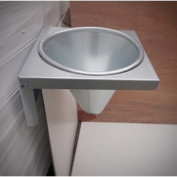 Vykrvovací trychtýř pro menší drůbež ( kuřata, kachny )