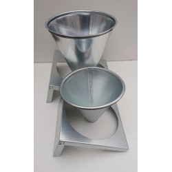 Vykrvovací trychtýř pro menší drůbež ( kuřata, kachny )