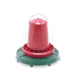 Podstavec pod napáječky a krmítka na hluboké podestýlce