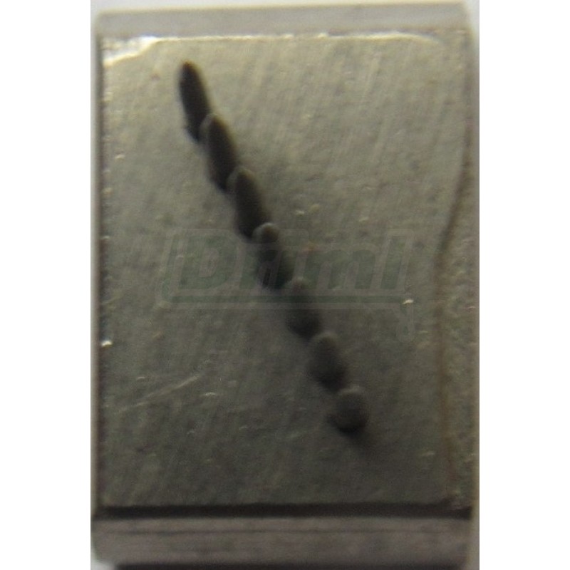 Tetovací znaky 10 mm pro 70 122- lomítko