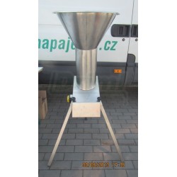 Nerezový drtič ovoce, řepy, brambor, kořenové zeleniny atd