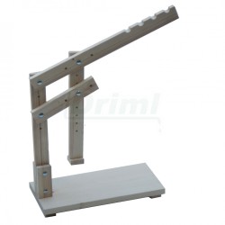 Ruční, jednopístový dřevěný lis