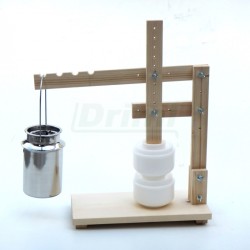 Ruční, jednopístový dřevěný lis