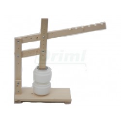 Ruční, jednopístový dřevěný lis