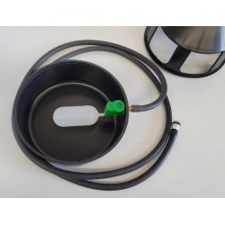 Napáječka s plováčkem na samospád, včetně vývodu a 2m hadičky, tvar domečku s okny