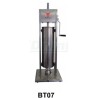 Manuální, vertikální, nerezová plnička klobás BT07 na 7 litrů s 5 nástavci