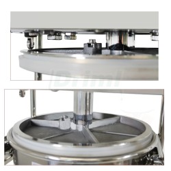 Vertikální nerezová plnička  BT15 na 15 litrů s 5 nástavci