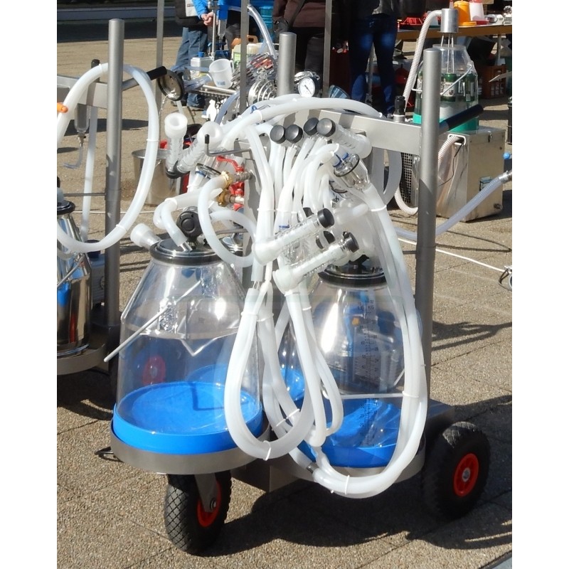 Tříkonvové asynchronní dojení pro 6 ovcí