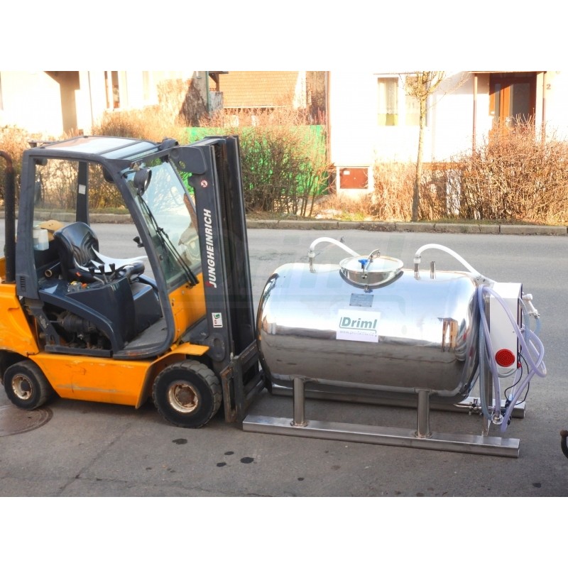 800 l Přepravní tank s měřením průtoku a sanitací, na lyžinách