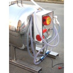 800 l Přepravní tank s měřením průtoku a sanitací, na lyžinách