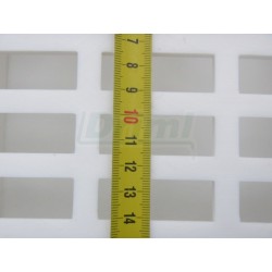 Rošt z umělé hmoty - polypropylénu,  rozměry 90 x 70 x 5 cm, velmi odolný