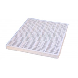 Rošt z umělé hmoty - polypropylénu,  rozměry 90 x 70 x 5 cm, velmi odolný