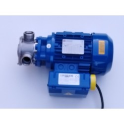 Samonasávací lamelové čerpadlo Liverani s přepínačem chodu