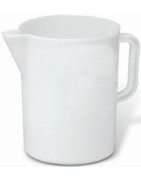 Odměrky, hrnky, lopatky, trychtýře